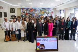 Kitty Larragoiti realiza homenaje