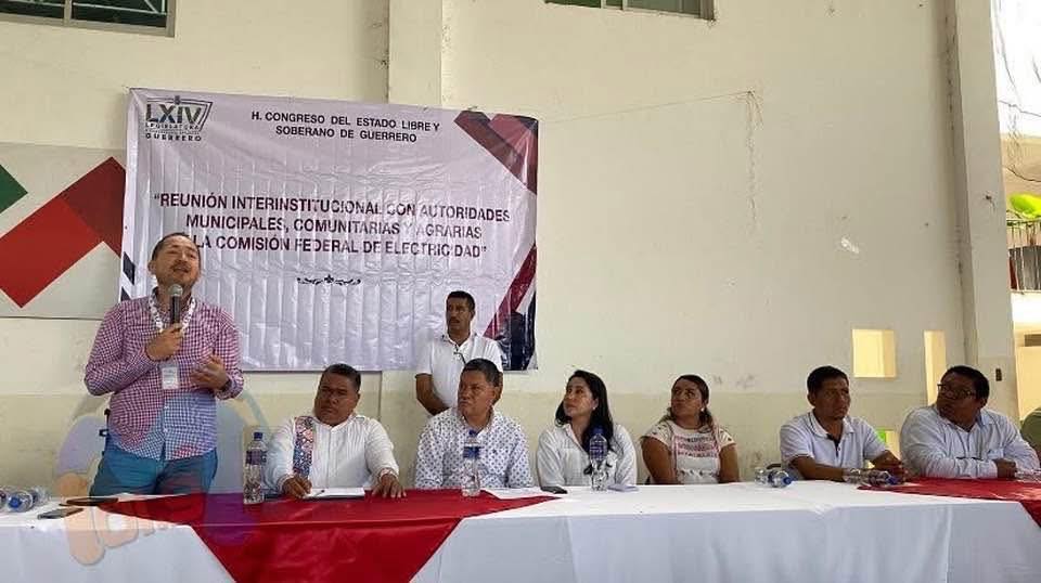 Impulsa diputado Pánfilo Sánchez Almazán mejoras al servicio eléctrico en Olinalá mediante reunión interinstitucional.