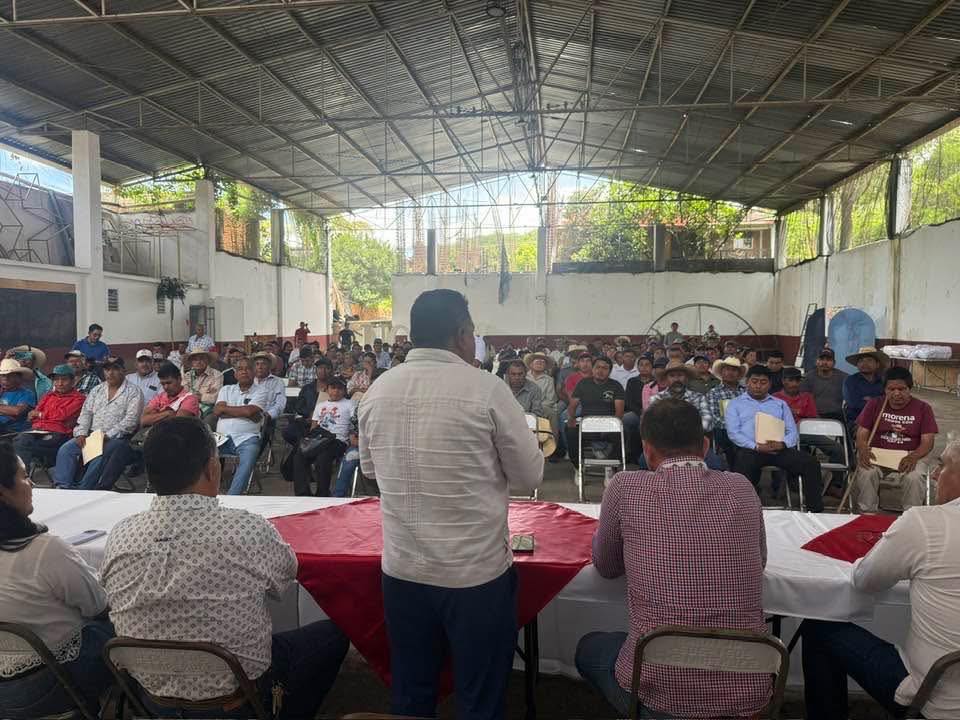 Impulsa diputado Pánfilo Sánchez Almazán mejoras al servicio eléctrico en Olinalá mediante reunión interinstitucional.