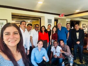 delegación internacional con Mixi Moncada, candidata a presidenta de Honduras.