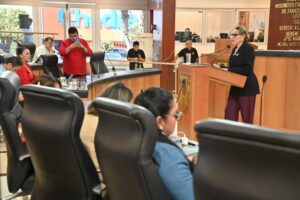 Diputada del PT en BCS Karina Olivas Parra propone