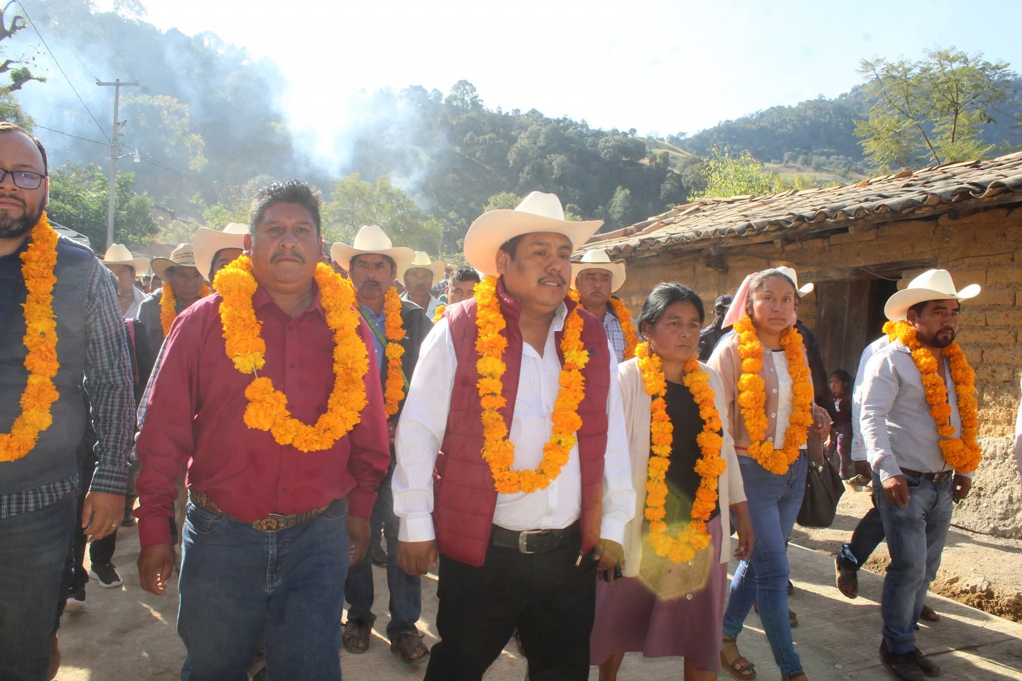El alcalde Petista de Cochoapa el Grande, Javier Gálvez García, hizo entrega de una obra muy importante a la comunidad de Tierra Blanca.
