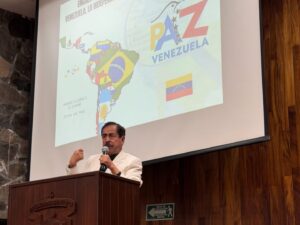 El diputado José Luis Sánchez González ha reiterado su firme compromiso con la autodeterminación del pueblo venezolano, abogando por el respeto a su soberanía y derechos. En sus intervenciones, subraya la importancia de la paz como un objetivo común entre naciones, enfatizando que la intervención extranjera solo genera más conflictos y sufrimiento. Su voz se alza como un defensor de las causas justas, promoviendo la solidaridad entre los pueblos de América Latina.