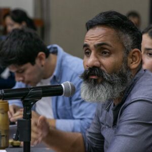 eonardo Almaguer Castañeda es un destacado diputado local del Partido del Trabajo en Jalisco, comprometido con la defensa de los intereses de la población. Su labor legislativa se ha centrado en promover políticas que fomenten la justicia social y el bienestar de las comunidades más vulnerables del estado.