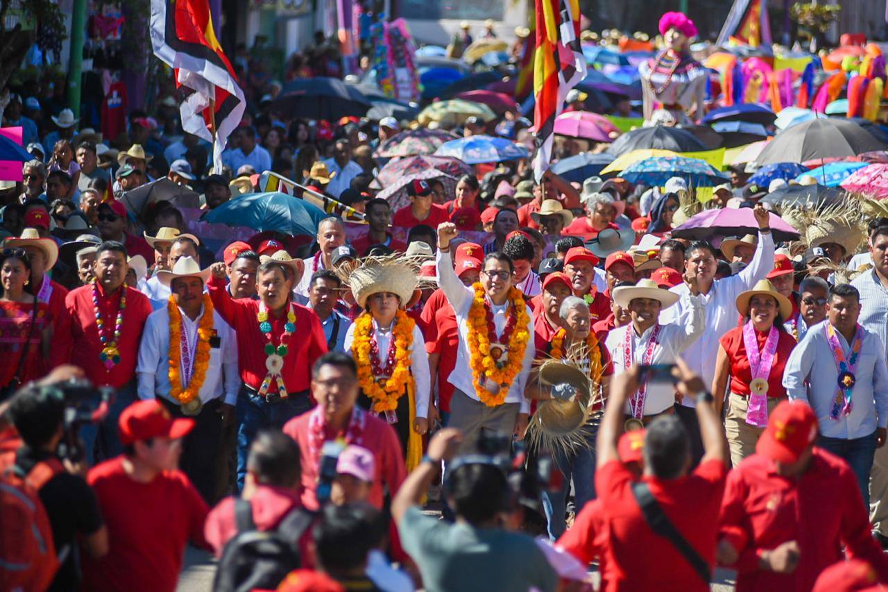 petistas abarrotaron la Marcha de la Lealtad en Tlapa, Guerrero.