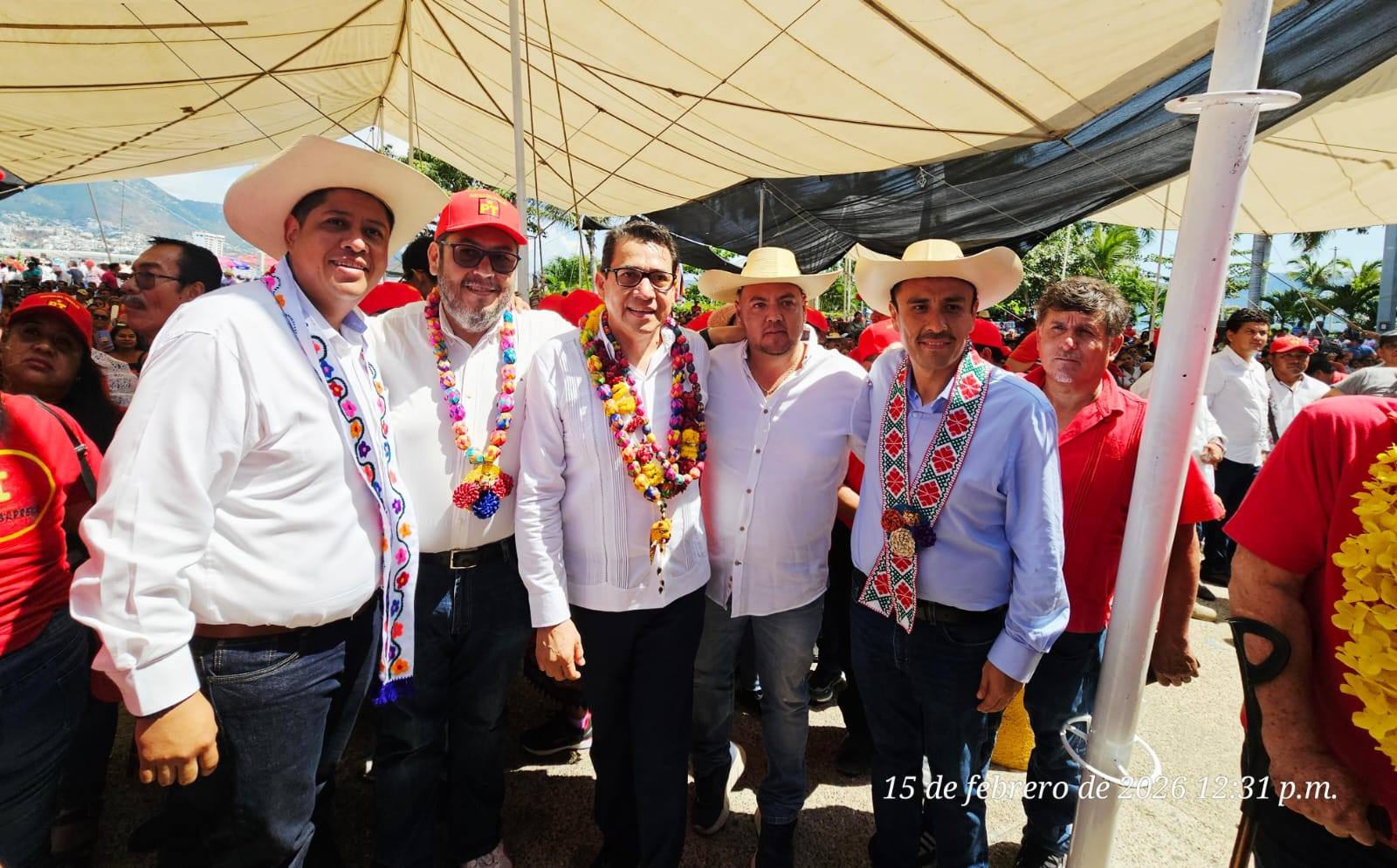 Monumental marcha muestra la fuerza de Victoriano Wences Real y David Jiménez en Acapulco