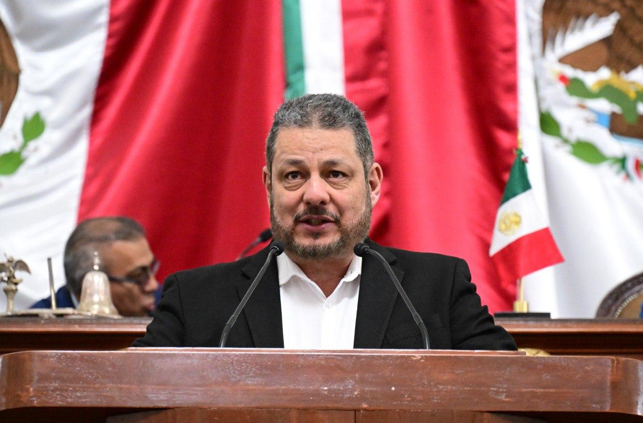 Propone diputado Ernesto Villarreal (PT) transformar bibliotecas públicas en centros de aprendizaje, innovación y cultura digital.