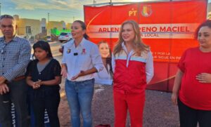 ENTREGA DE INSUMOS Y COLCHONES EN LA PASIÓN