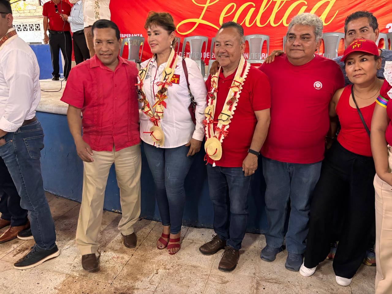 Ciudad Altamirano, con un rotundo éxito, El Comisionado Político del PT, El Maestro Victoriano Wences Real, preside la conmemoración por los 35 años de este instituto político.