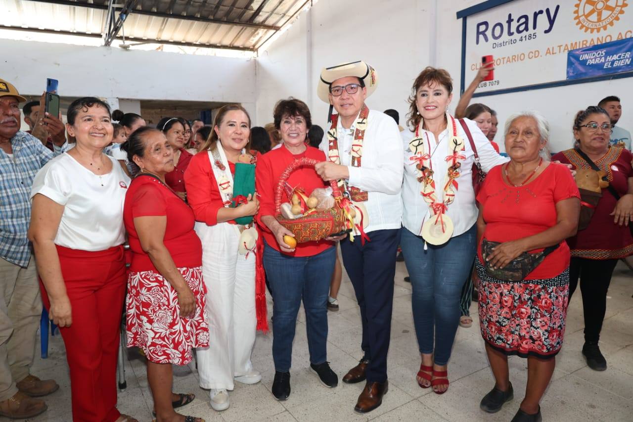 Ciudad Altamirano, con un rotundo éxito, El Comisionado Político del PT, El Maestro Victoriano Wences Real, preside la conmemoración por los 35 años de este instituto político.