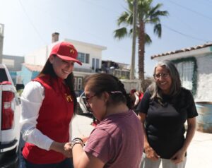 Recorre diputada Yohana Gilvaja comunidad de El Dorado