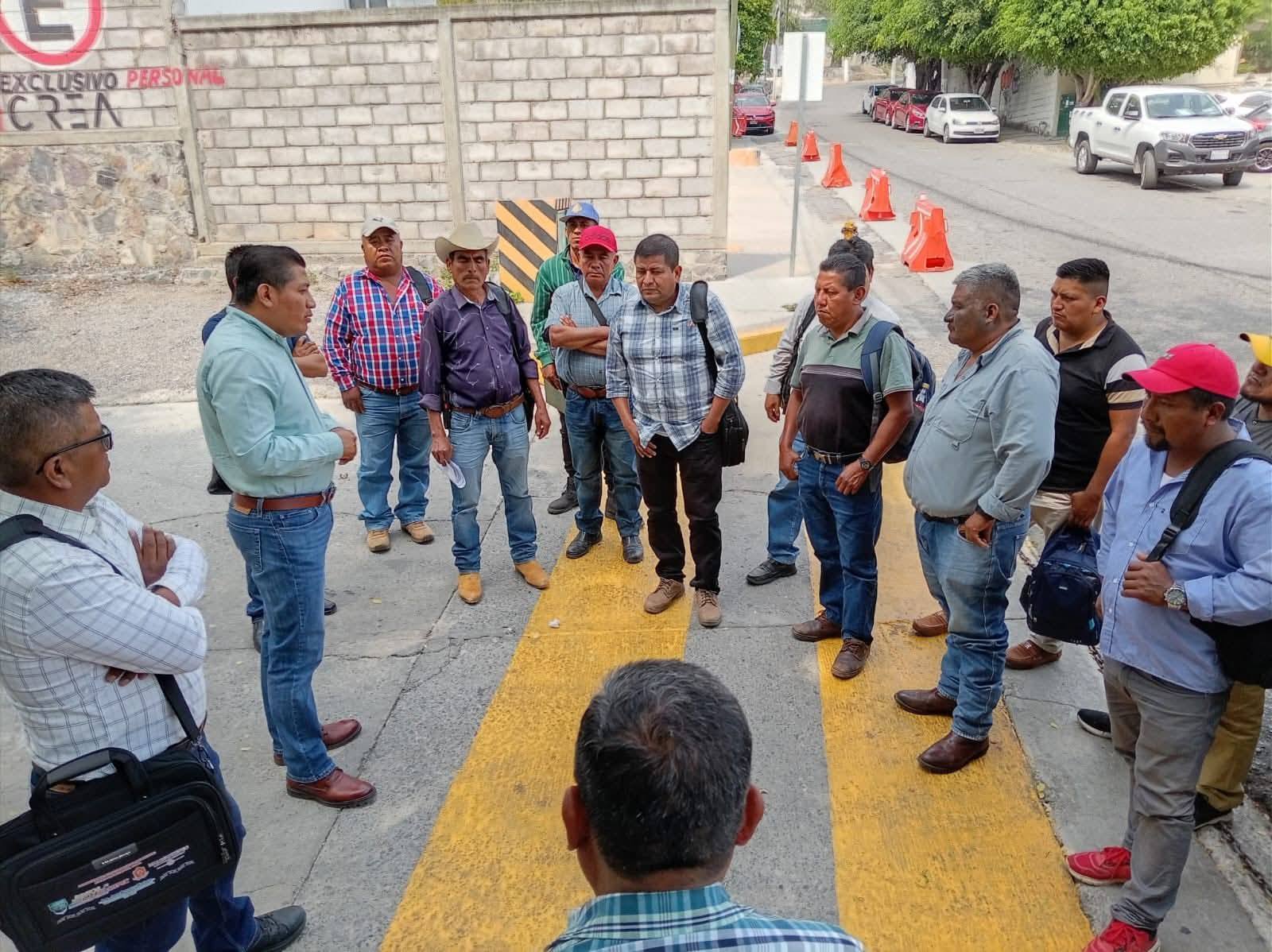Presidente Petista de Malinatepec lleva demandas ante la CFE 2026 para beneficios de la población.