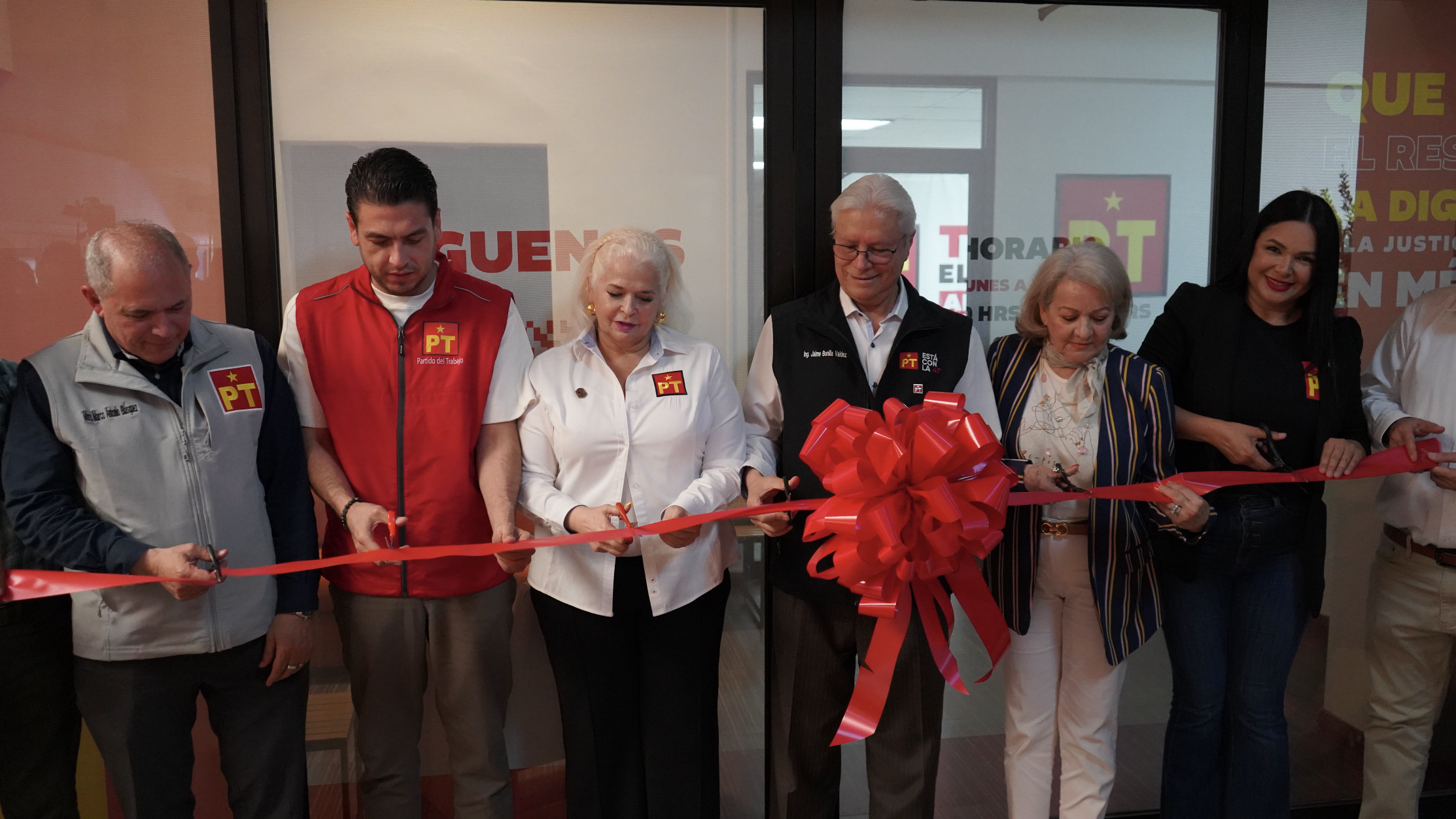 Jaime Bonilla inaugura las oficinas del PT en Mexicali