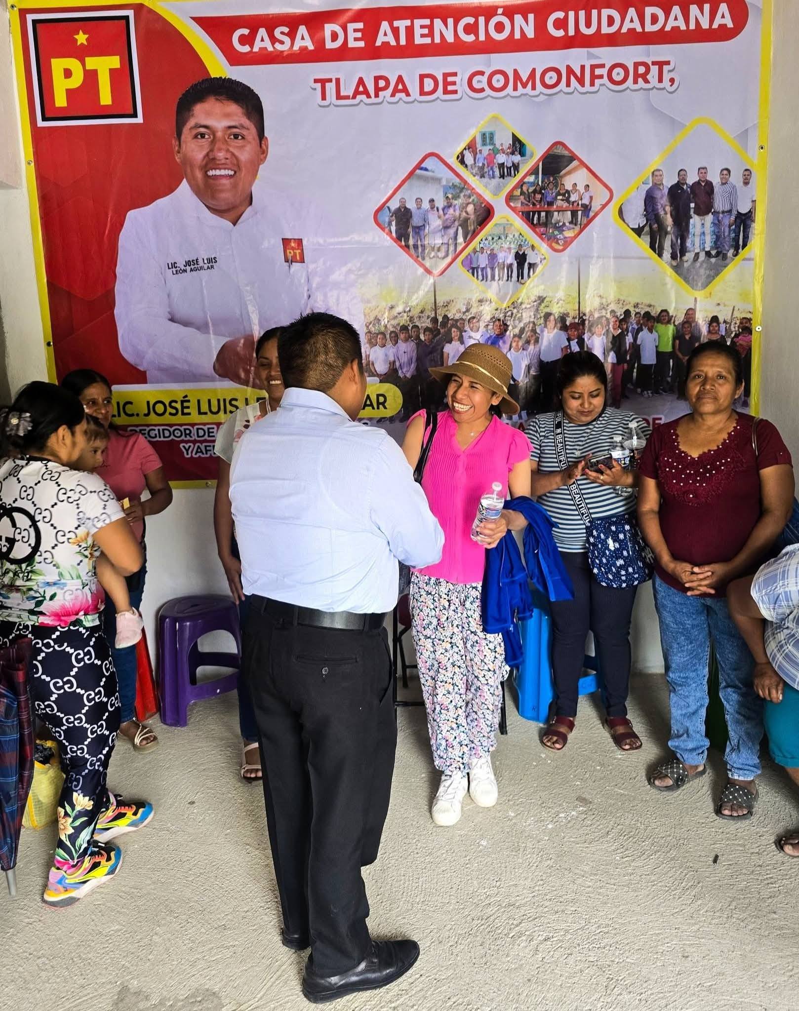 Regidor Petista a lado de la Ciudadanía.