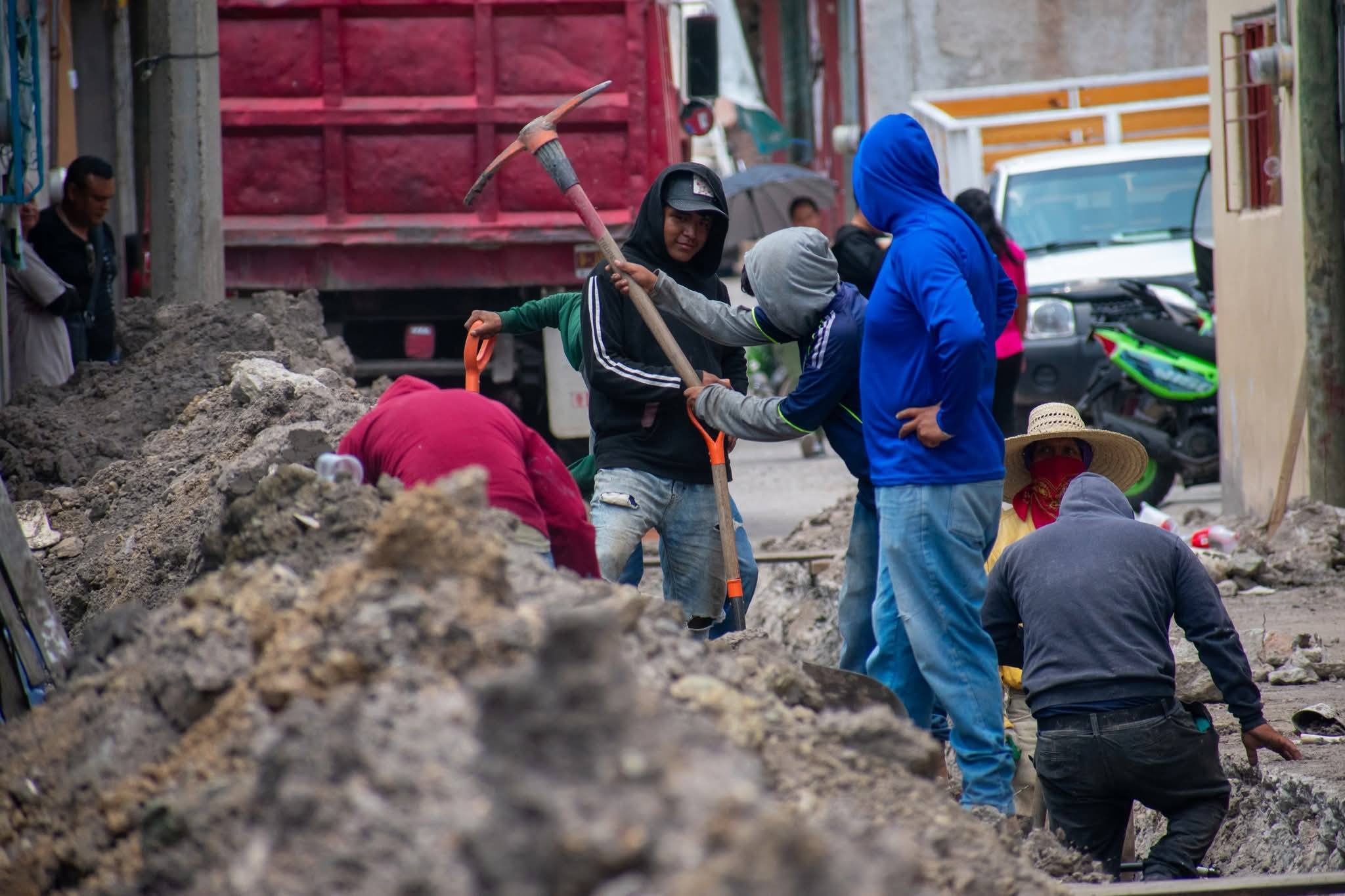INICIO DE OBRA EN LA CABECERA MUNICIPAL DE CUALAC.