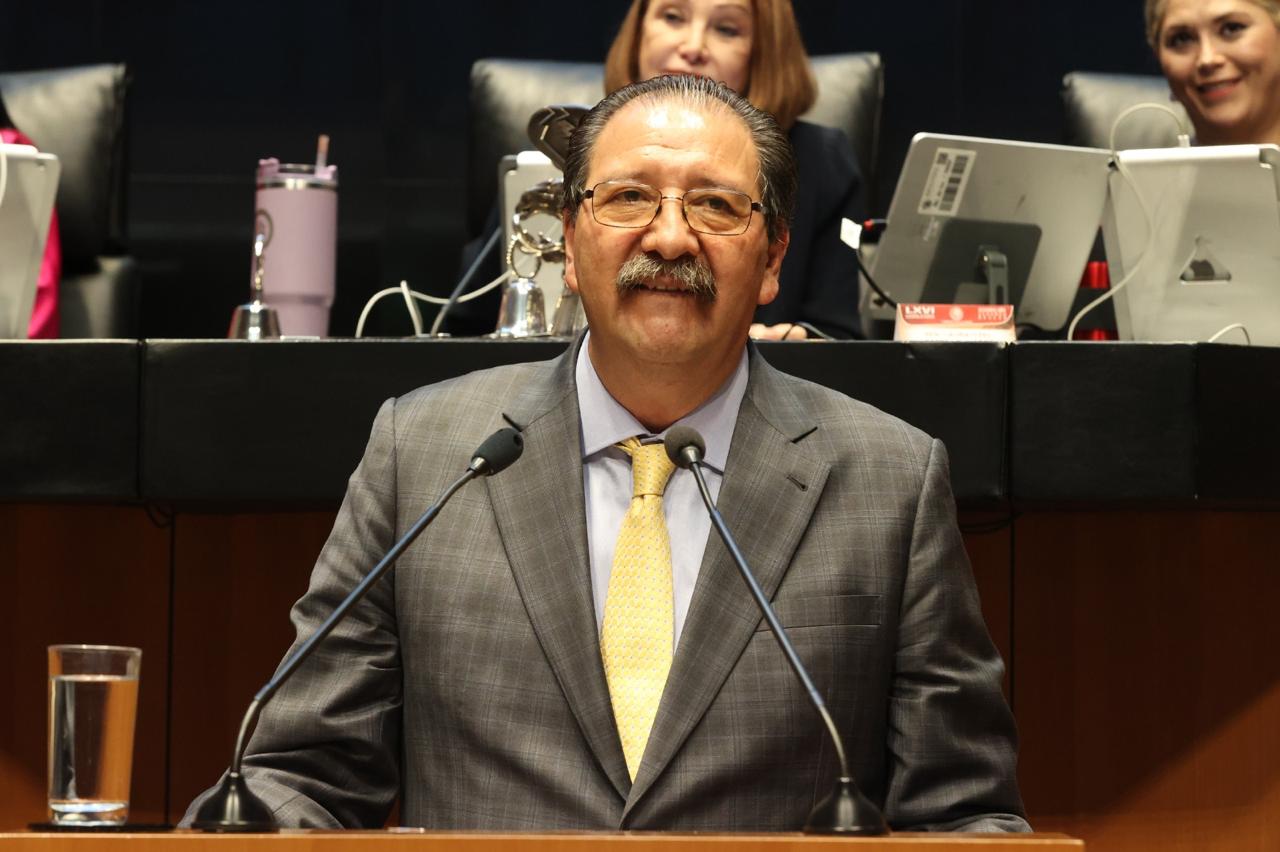 Dip. Reginaldo Sandoval Flores