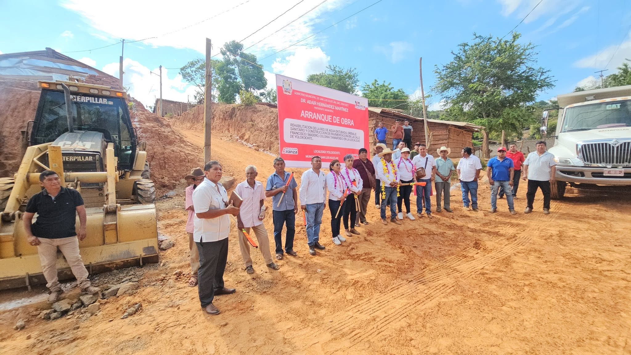 ALCALDE PETISTA ADAIR HERNÁNDEZ DA ARRANQUE A SIETE OBRAS DE INFRAESTRUCTURA EN LA LOCALIDAD DE YOLOXÓCHITL