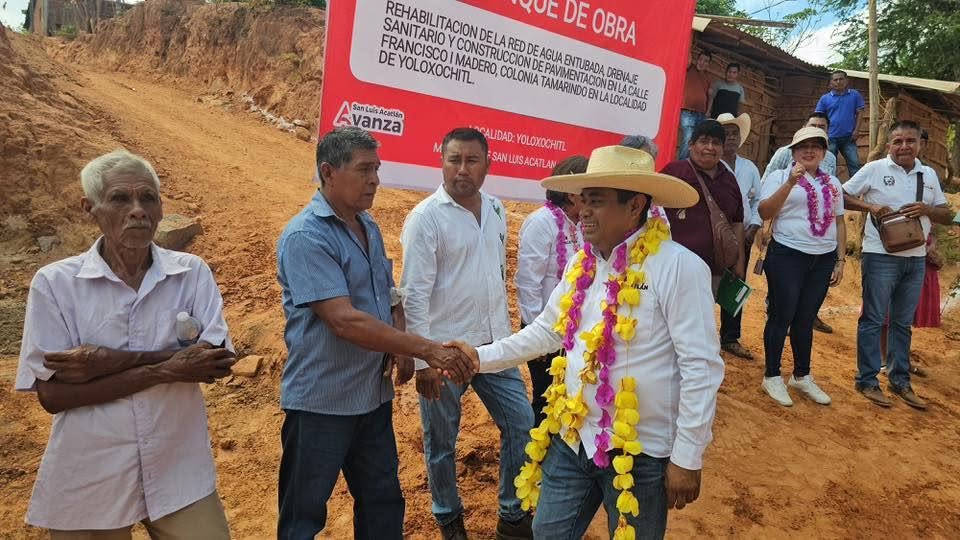 ALCALDE PETISTA ADAIR HERNÁNDEZ DA ARRANQUE A SIETE OBRAS DE INFRAESTRUCTURA EN LA LOCALIDAD DE YOLOXÓCHITL