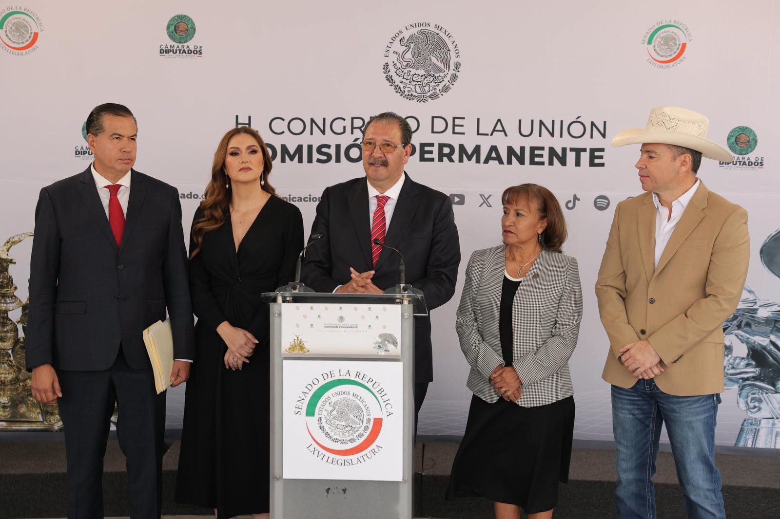 Legisladores del PT denuncian violaciones a los derechos humanos en Coahuila durante una conferencia en el Senado.