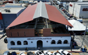 Isaías Bertín al rescate del Mercado Municipal de Ensenada