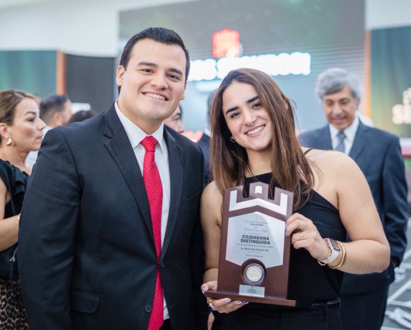 Luis Ortiz Zorrilla durante la Sesión Solemne de Cabildo y entrega de preseas a la Ciudadanía Distinguida 2026 por el 119 aniversario de Torreón.